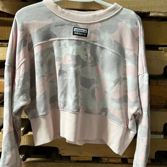 Adidas pink camouflage crop top sweatshirt - Picture 1 of 6